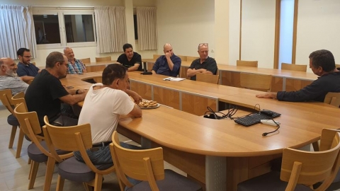 פגישה עם נציגי ועד שכניה